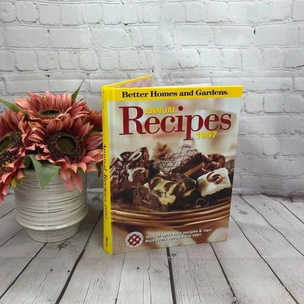vintage Better homes and gardens Annual recipes cookbook 1997